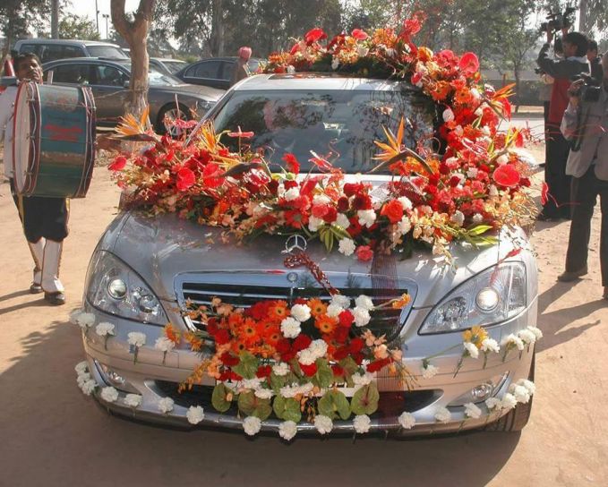 Mobil Pengantin Aneka Bunga