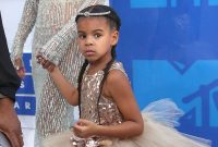 Gaun Cantik Yang Dipakai Blue Ivy, Putri Beyonce, Adalah Hasil Rancangan Desainer Indonesia