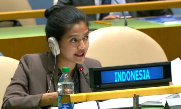 Nara Rakhmatia, Diplomat Muda Indonesia Yang Tak Hanya Cantik, Namun Ia Juga Berhasil Menghebohkan Sidang PBB