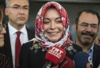 Begini Foto-foto Anggun Lindsay Lohan yang Pakai Hijab