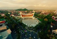 Megahnya Masjid Raya Sumbar, Salah Satu Destinasi Wisata Religi Anda