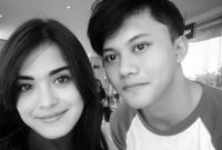 Sudah Lama Putus, Vebby Palwinta Malah Unggah Foto Bareng Keluarga Rizky Febian. Signal-signal Balikan?