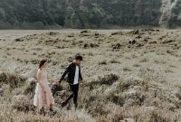 Foto Prewedding Fendy Chow & Stella yang Romantis dan Menyatu dengan Alam, Keren!