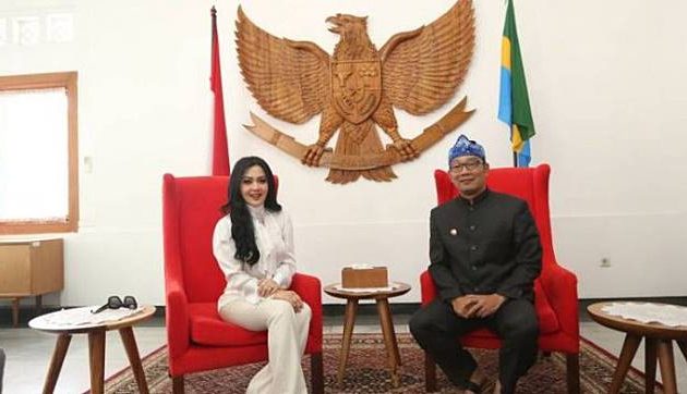 Nasihat Ridwan Kamil Buat Syahrini: Jadilah Artis yang Bermanfaat