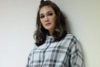 Dibully Netizen, Jawaban Bijak Luna Maya ini Justru Bikin Kagum!