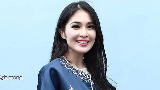 Ini Kabar Bahagia yang Bikin Sandra Dewi Gak Bisa Berhenti Senyum!