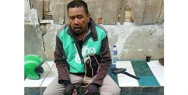 6 Kisah Nahas Driver Ojek Online ini Bikin Terenyuh dan Bikin Pengen Peluk Bapak Kita!