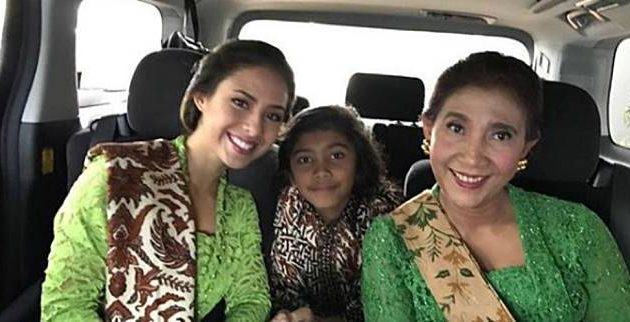 5 Potret Nyentrik Susi Pudjiastuti yang Viral Hingga Luar Indonesia! Gak Bisa Ditenggelamkan nih yang Kayak Gini, Kece!