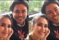 Caption yang Ivan Gunawan Pakai Saat Unggah Foto Ayu Ting Ting di IG-nya ini Bikin Heboh!