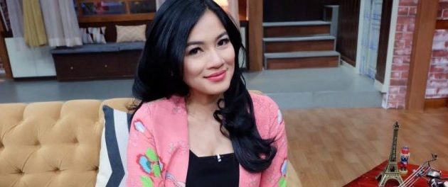 10 Gaya Cantik Titi Kamal yang Hits Banget di Usia Kehamilan 6 Bulannya ini