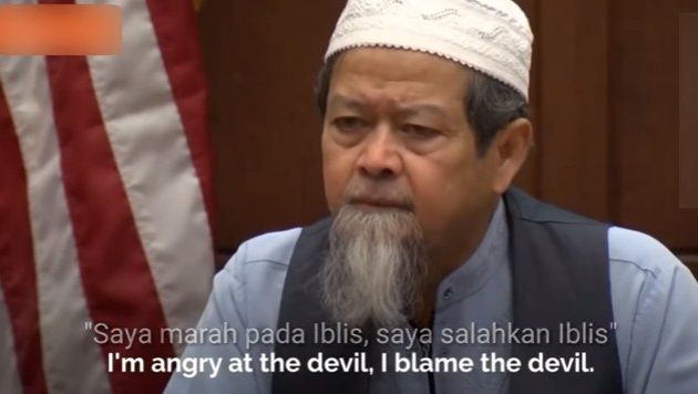 [Video] Di Kentucky, Lelaki Muslim Memeluk dan Memaafkan Pembunuh Anaknya