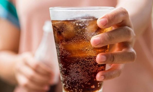 Benarkah Minuman Bersoda Bisa Memperlancar Haid? Mitos atau Fakta?