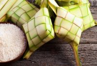 6 Tips Membuat Ketupat Agar Tahan Lama