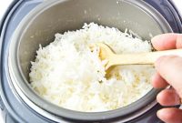 Tips Agar Nasi di Rice Cooker Tak Mudah Basi dan Kering