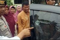 2 Orang Tak Dikenal Tembak Mobil Ustazah Ruqoyah di Depok