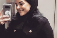 Amber Von Grat, Hijabers Cantik Berprofesi Sebagai Pemadam Kebakaran