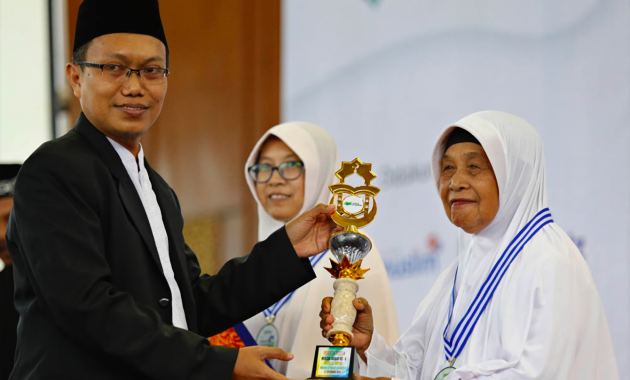 Siti Aisah, Nenek 80 Tahun yang Diwisuda Sebagai Hafizah