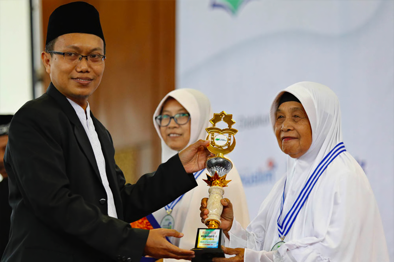 Siti Aisah, Nenek 80 Tahun yang Diwisuda Sebagai Hafizah