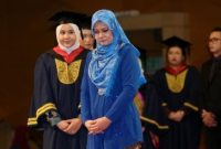 Kisah Haru, Seorang Istri Hadiri Wisuda Mendiang Suami