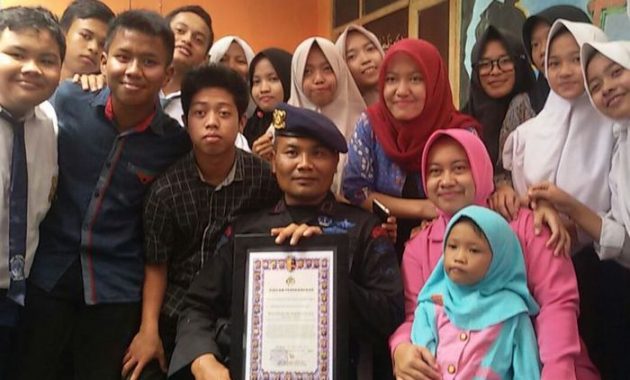 Meski Pendapatan Pas-pasan, Rochmat Mampu Hidupi 79 Anak Kurang Mampu