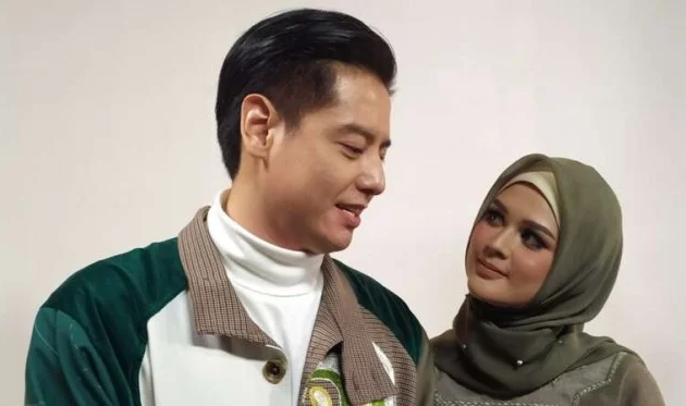 Cut Meyriska Menangis Ketika Roger Mengajarinya Tentang Islam