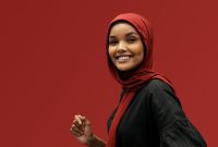 Kerap Dibully, Halima Aden: ”Hijabku Tak Akan Kulepas”