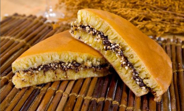 10 Resep Martabak Manis Sederhana, Enak dan Praktis