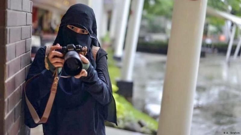 Kisah Wanita Bercadar yang Pernah Dilempari Batu Hingga Diteriaki Maling