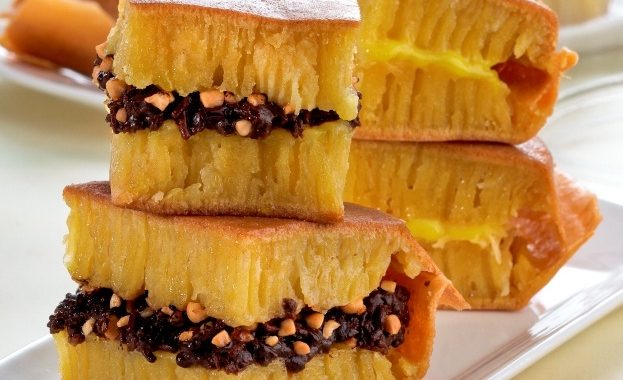 10 Resep Martabak Manis Sederhana, Enak dan Praktis