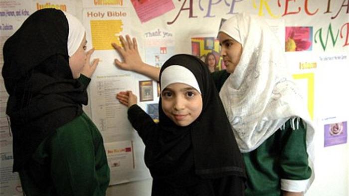 Sekolah Islam di Inggris Menempati Peringkat Tertinggi