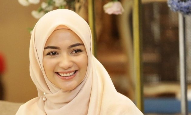 Artis Indonesia yang Mantap Berhijab di Tahun 2019