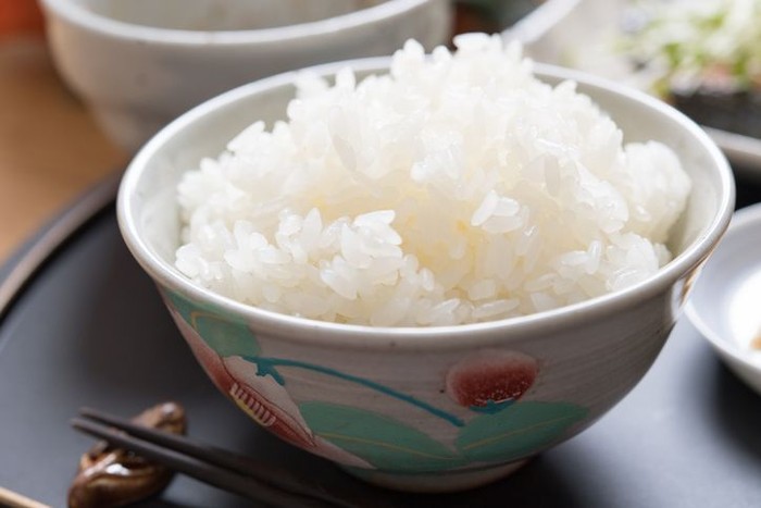 Bahaya Menyimpan Nasi Terlalu Lama di Suhu Ruangan