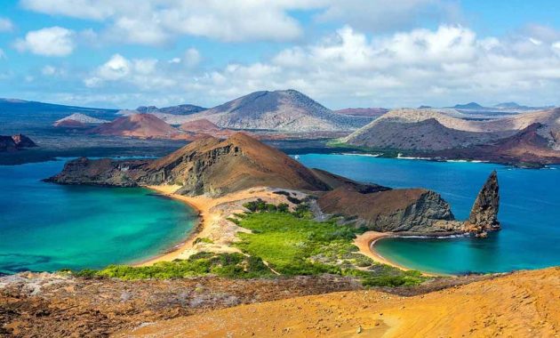 10 Pulau Paling Indah di Dunia, Ada di Indonesia Juga Lho!