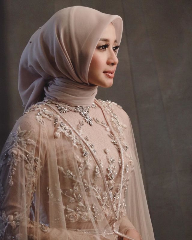 12 Inspirasi Hijab Pengantin yang Cantik dan Elegan untuk Hari Spesial