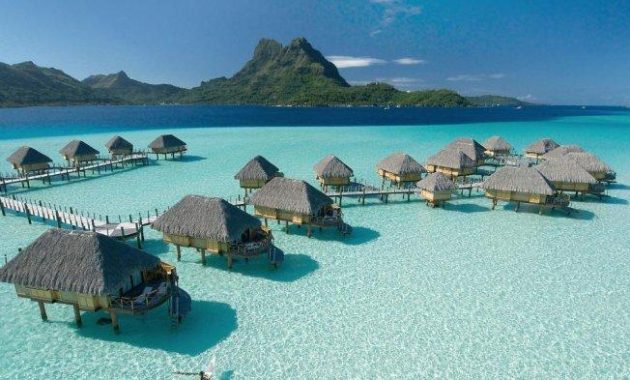 10 Pulau Paling Indah di Dunia, Ada di Indonesia Juga Lho!