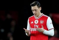 Mesut Ozil Menanggung 219 Biaya Operasi Anak di Negara Islam