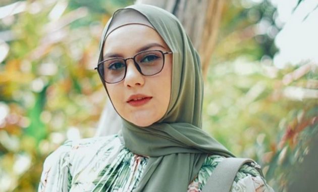 Artis Indonesia yang Mantap Berhijab di Tahun 2019