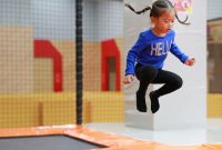 Yuk Kenali 6 Manfaat Bermain Trampolin untuk Anak