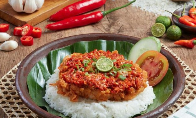 12 Resep Ayam Paling Enak dan Jadi Favorit Keluarga