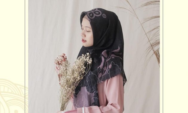 10 Rekomendasi Online Shop yang Menjual Hijab Voal Paling Diburu Hijabers 