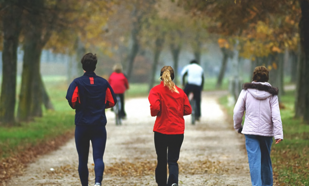 Agar Tidak Kram dan Nyeri, Lakukan 6 Gerakan Pemanasan ini Sebelum Jogging