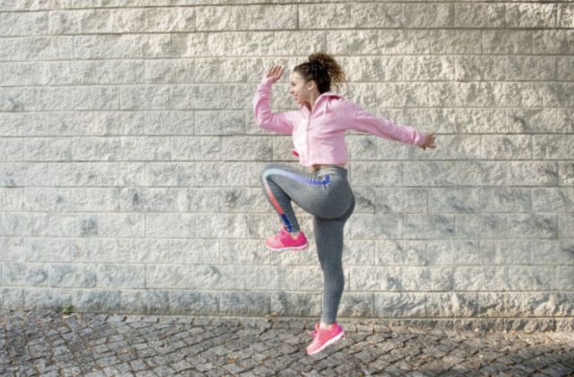 Agar Tidak Kram dan Nyeri, Lakukan 6 Gerakan Pemanasan ini Sebelum Jogging