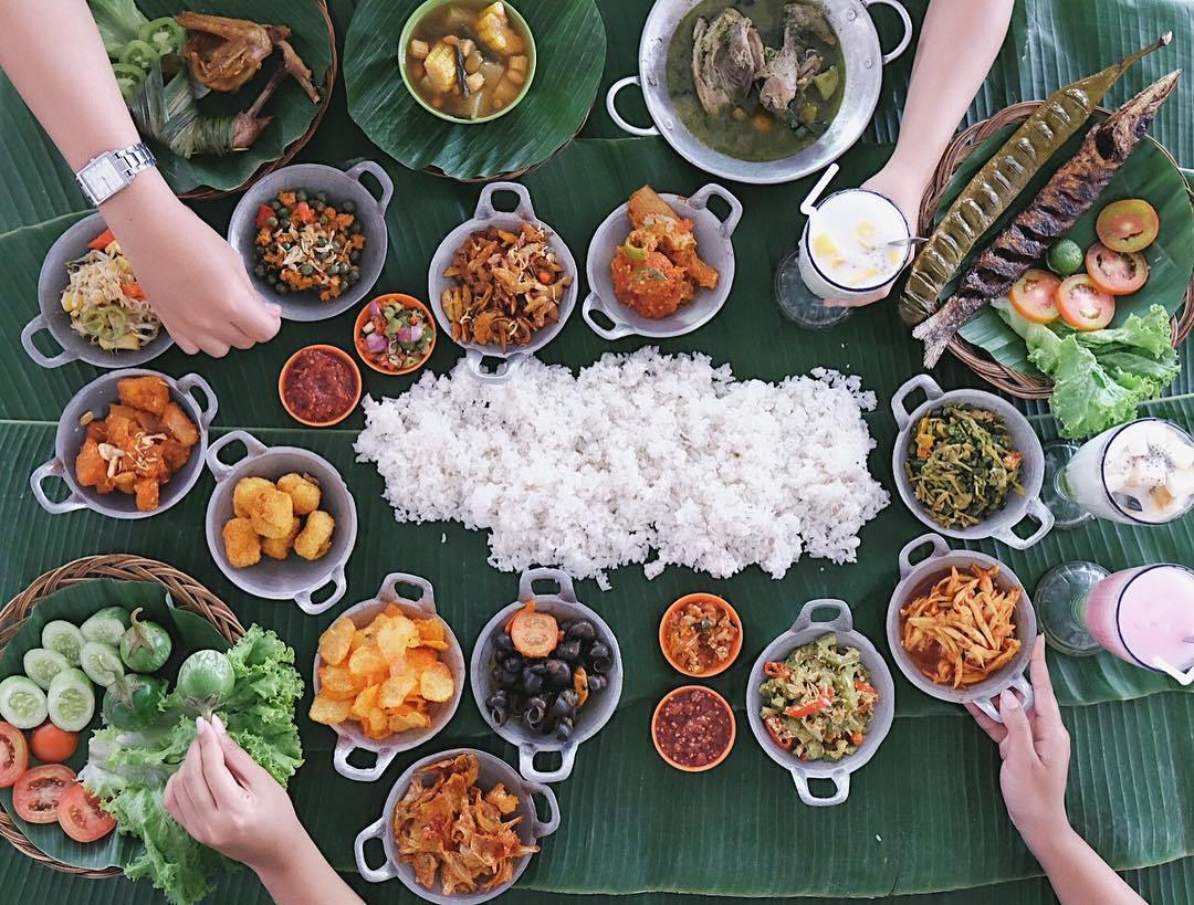 30 Makanan Khas Jawa Barat Paling Enak dan Jadi Favorit - seruni.id