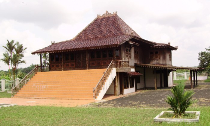 gambar rumah adat di indonesia