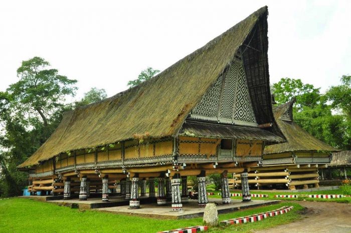 gambar rumah adat di indonesia