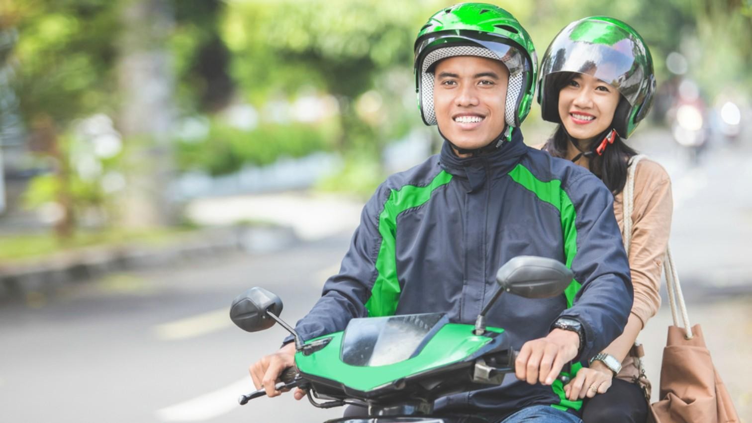 Tips Aman Naik Ojek Onlie untuk Para Wanita