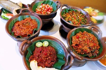 10 Makanan Praktis dan Tahan Lama ini Bisa Dijadikan Stok