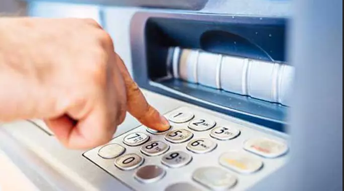 6 Tips Aman Ambil Uang di ATM saat Pendemi Corona