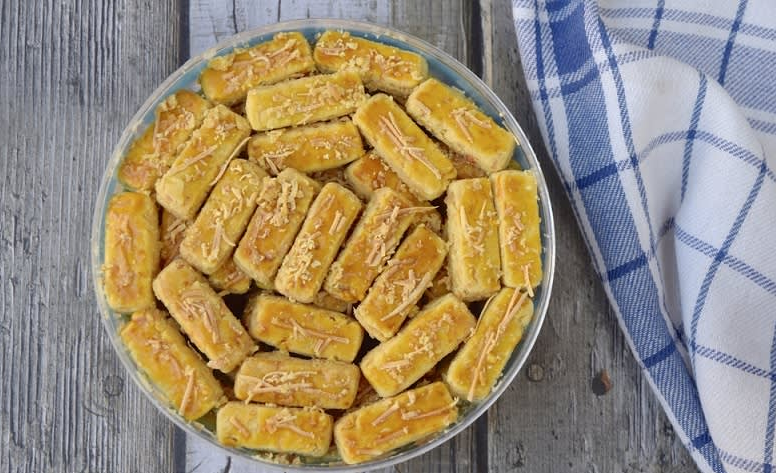 Tips Aman Kirim Kue Kering Lebaran Agar Tidak Hancur