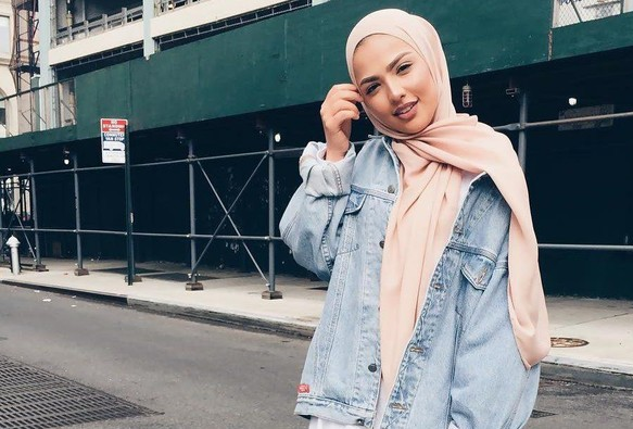 10 Fashion Hijab yang Membuatmu Tampak Lebih Muda